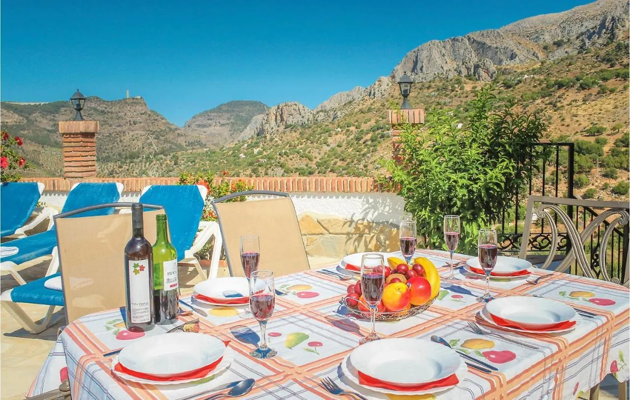 3 Bedroom Stunning Home In Alora-El Chorro 0*,