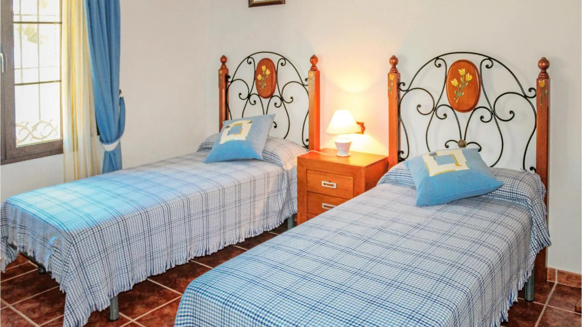 3 Bedroom Stunning Home In Alora-El Chorro